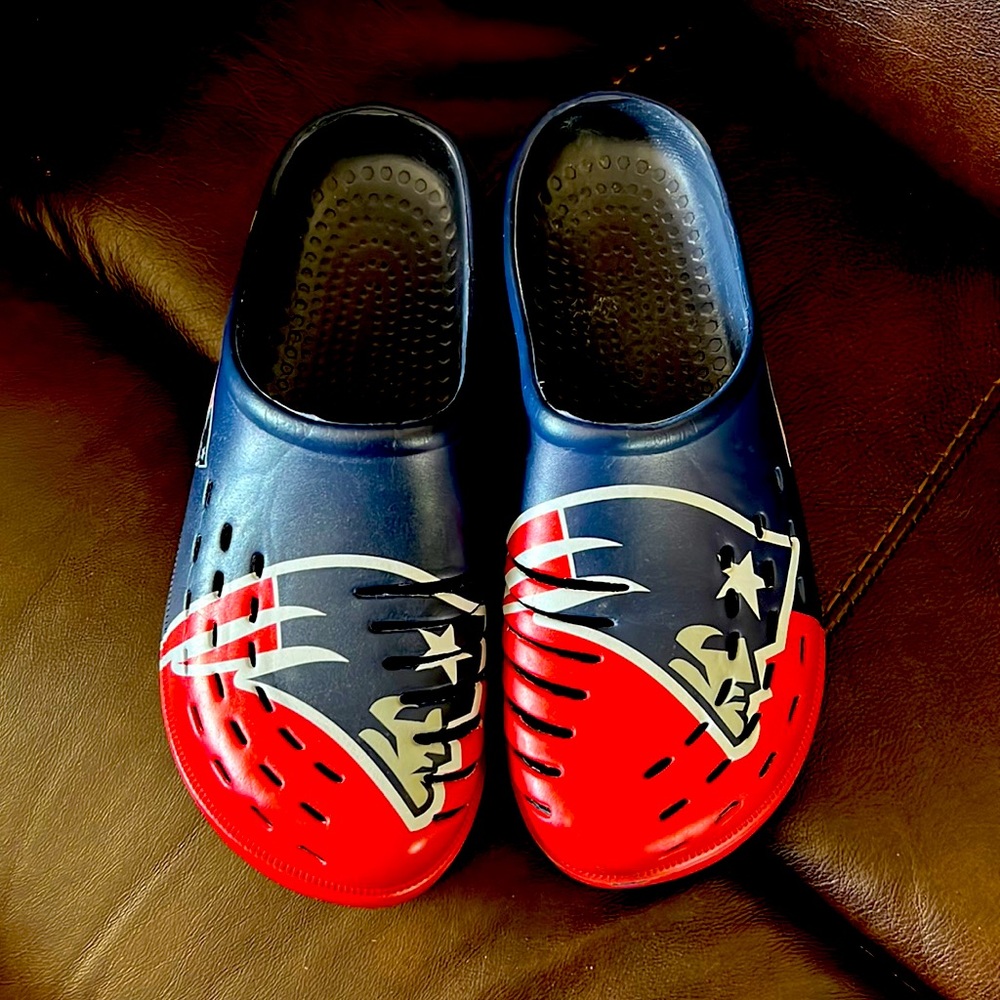 New England Patriots FOCO Crocs- Men’s